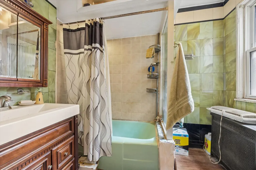 1946 West Armitage Avenue Chicago IL 60647