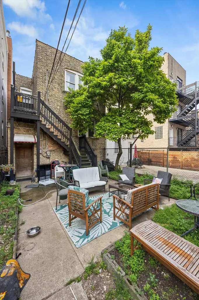 1946 West Armitage Avenue Chicago IL 60647