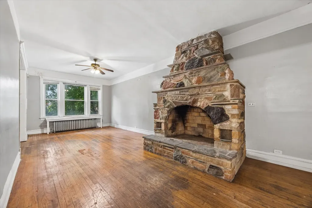 1946 West Armitage Avenue Chicago IL 60647