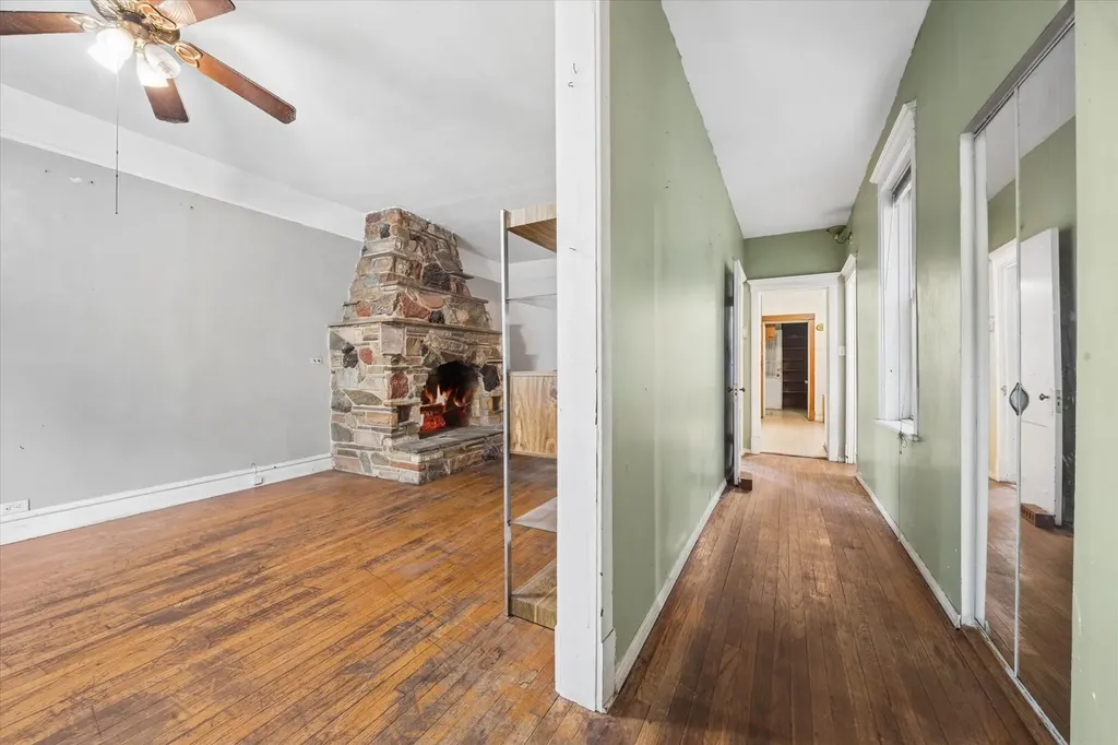 1946 West Armitage Avenue Chicago IL 60647