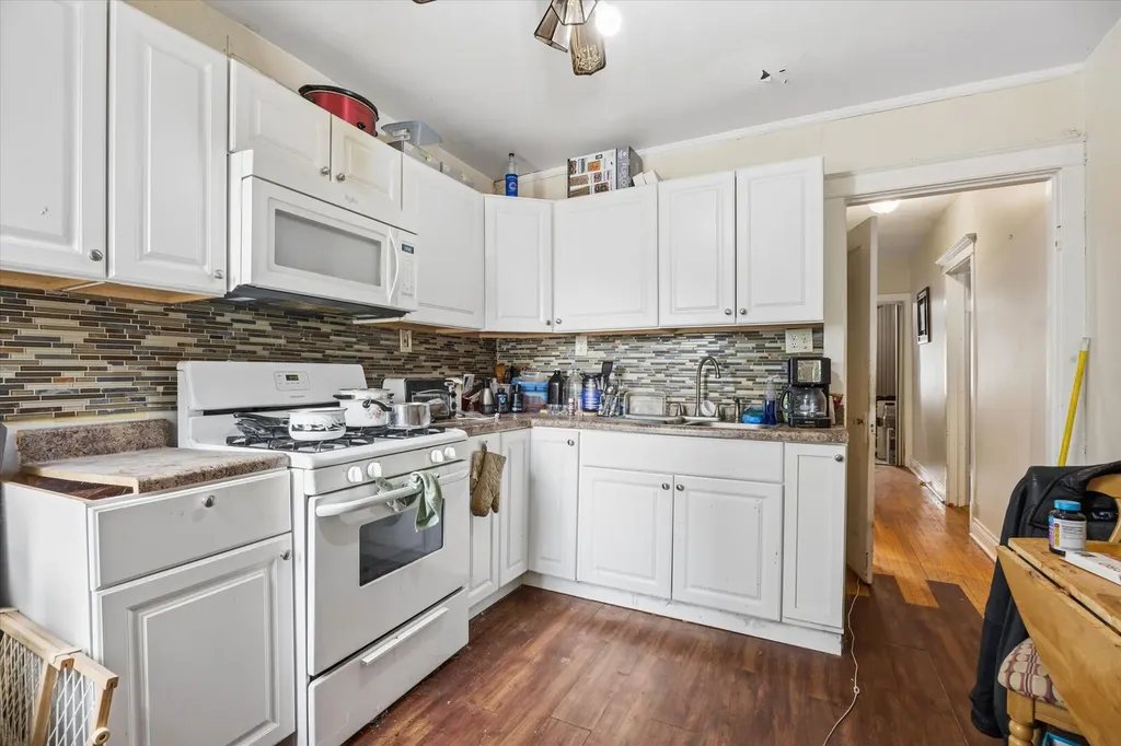 1946 West Armitage Avenue Chicago IL 60647