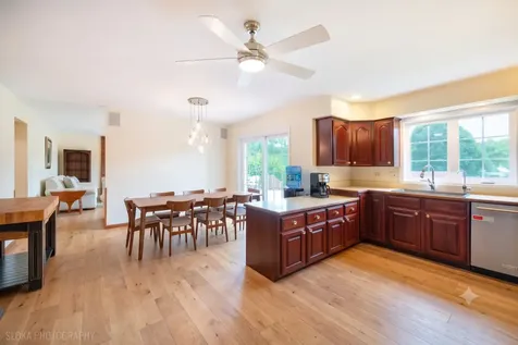 10410 Saddlebred Trail Woodstock IL 60098