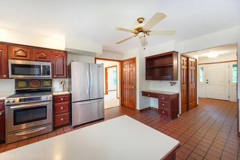 10410 Saddlebred Trail Woodstock IL 60098