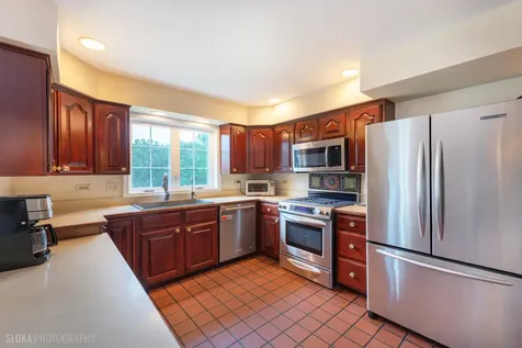 10410 Saddlebred Trail Woodstock IL 60098