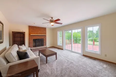 10410 Saddlebred Trail Woodstock IL 60098