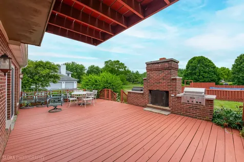 10410 Saddlebred Trail Woodstock IL 60098