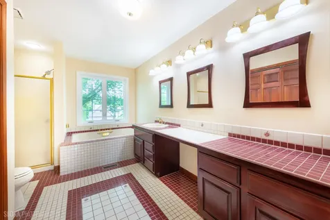 10410 Saddlebred Trail Woodstock IL 60098