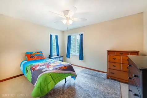 10410 Saddlebred Trail Woodstock IL 60098