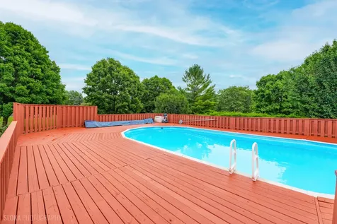 10410 Saddlebred Trail Woodstock IL 60098