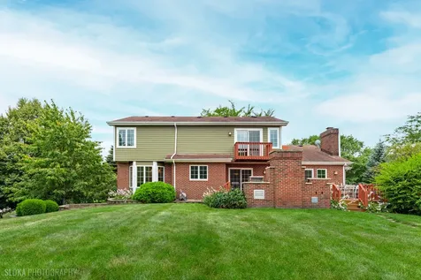 10410 Saddlebred Trail Woodstock IL 60098