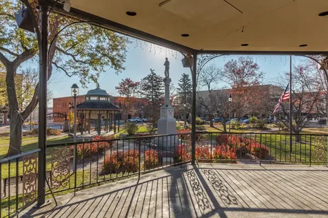 10410 Saddlebred Trail Woodstock IL 60098