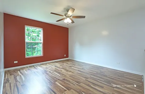 796 Pointe Drive Crystal Lake IL 60014
