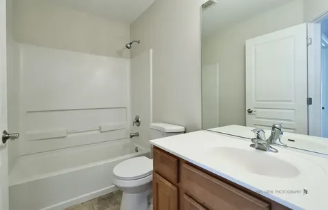 796 Pointe Drive Crystal Lake IL 60014