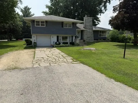 360 Swanson Road Sycamore IL 60178