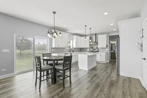 906 Hayden Drive Yorkville IL 60560
