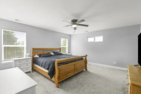 906 Hayden Drive Yorkville IL 60560