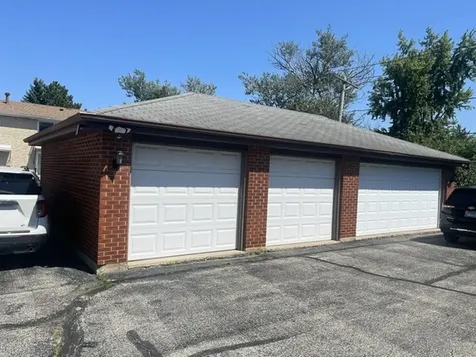 7915 South 84 Avenue Justice IL 60458