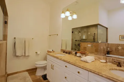 2401 North Janssen Avenue Chicago IL 60614