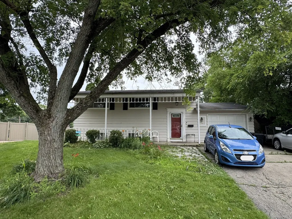 15 Curtmar Court Montgomery IL 60538