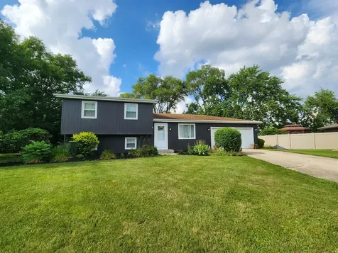 2412 Durness Court Crest Hill IL 60403