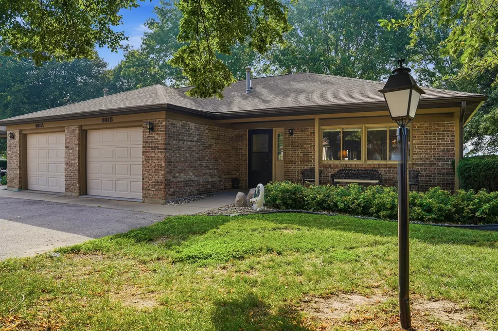 801 Coventry Lane Sterling IL 61081