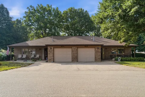 801 Coventry Lane Sterling IL 61081