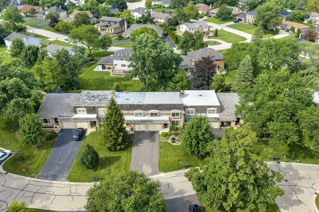 19W010 Avenue Normandy East Avenue Oak Brook IL 60523