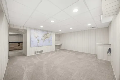 19W010 Avenue Normandy East Avenue Oak Brook IL 60523