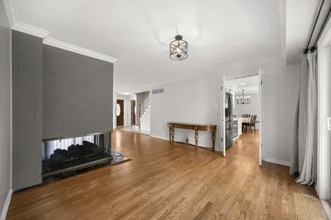 19W010 Avenue Normandy East Avenue Oak Brook IL 60523