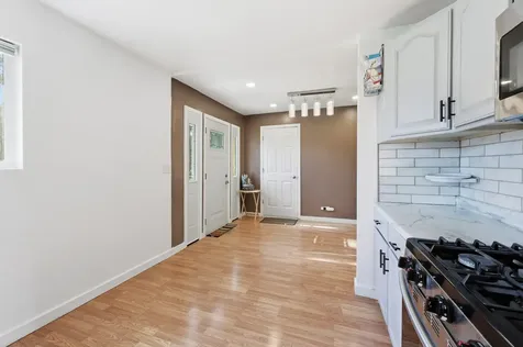 7798 Asbury Circle S Hanover Park IL 60133