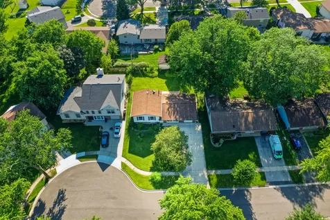 7798 Asbury Circle S Hanover Park IL 60133