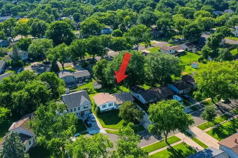 7798 Asbury Circle S Hanover Park IL 60133