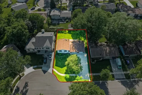 7798 Asbury Circle S Hanover Park IL 60133