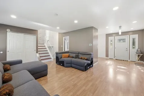 7798 Asbury Circle S Hanover Park IL 60133