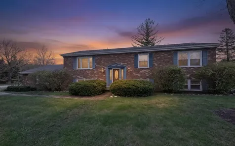 909 Dundee Avenue Barrington IL 60010