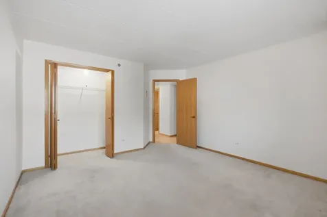 9164 Del Prado Drive Palos Hills IL 60465