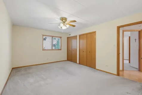 9164 Del Prado Drive Palos Hills IL 60465