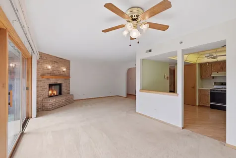 9164 Del Prado Drive Palos Hills IL 60465
