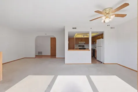 9164 Del Prado Drive Palos Hills IL 60465