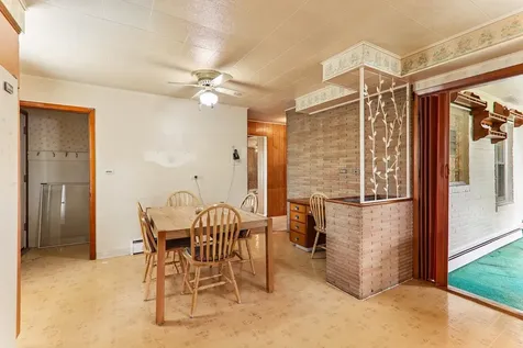 2218 Pearsall Parkway Waukegan IL 60085