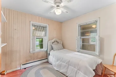 2218 Pearsall Parkway Waukegan IL 60085
