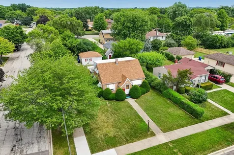 2218 Pearsall Parkway Waukegan IL 60085