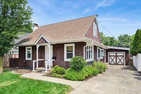 257 Latrobe Avenue Northfield IL 60093