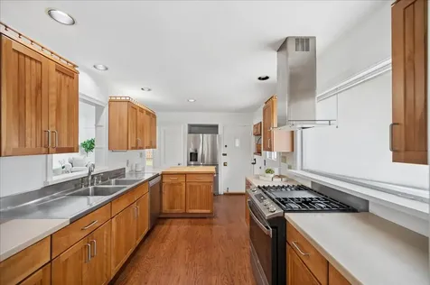 257 Latrobe Avenue Northfield IL 60093