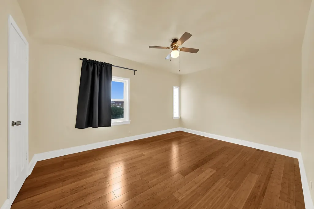 7221 West Summerdale Avenue Chicago IL 60656