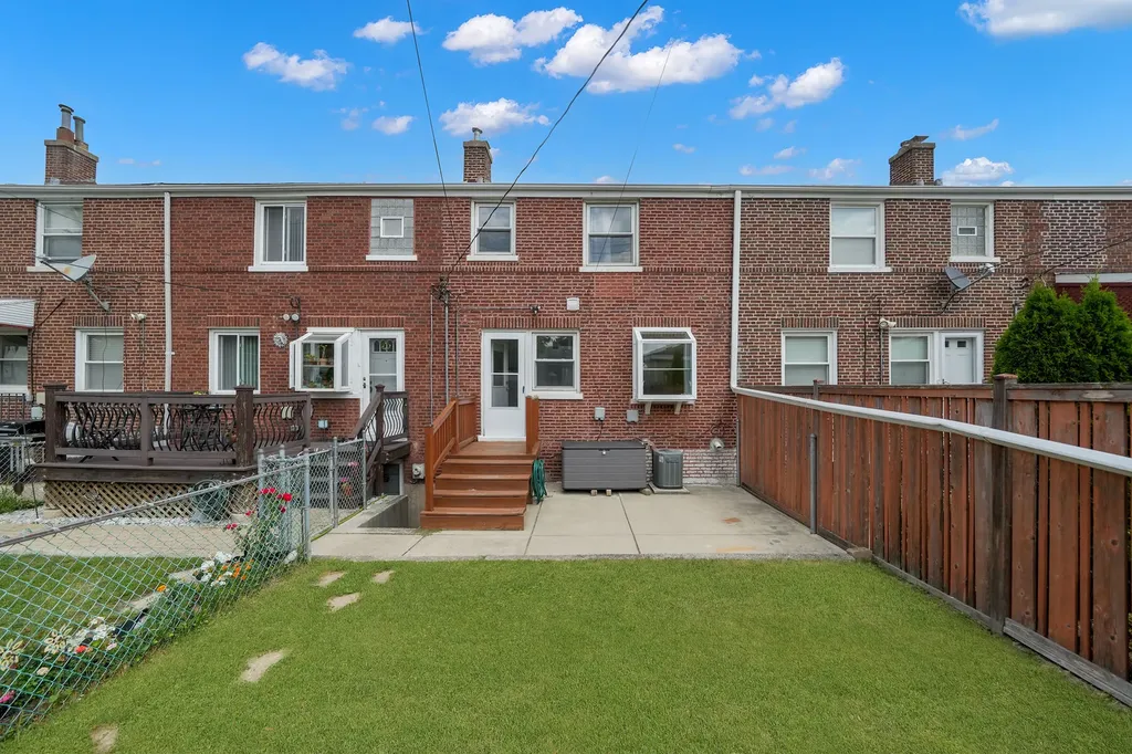7221 West Summerdale Avenue Chicago IL 60656