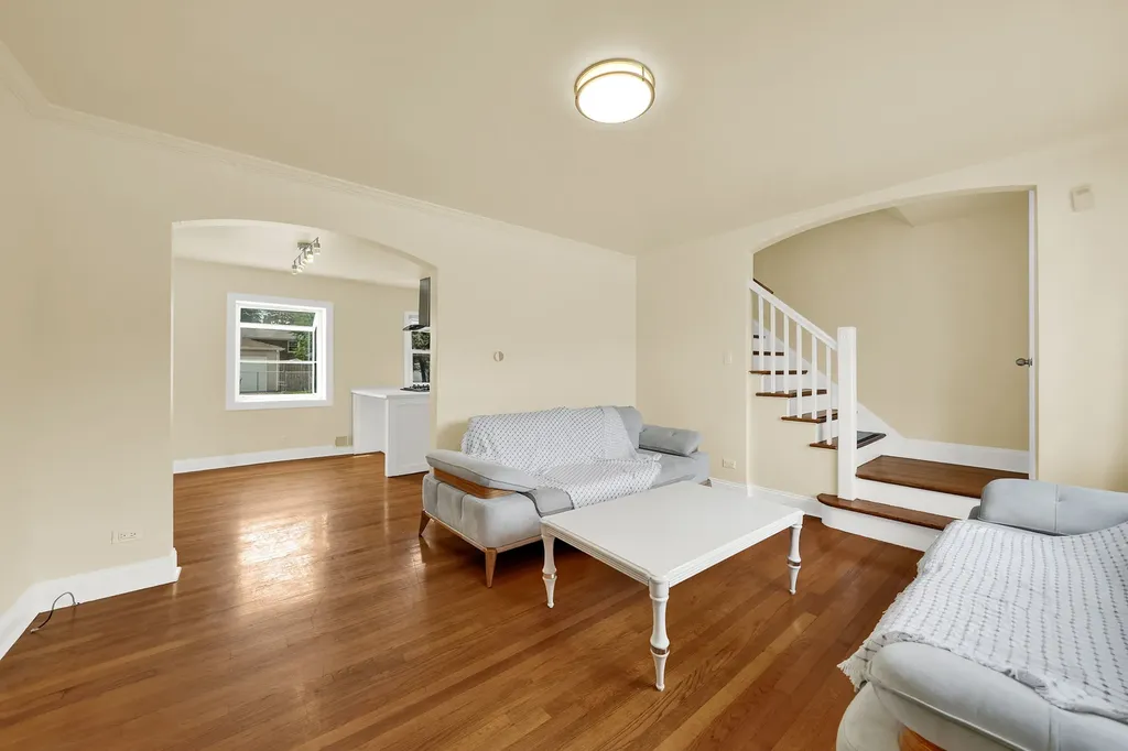 7221 West Summerdale Avenue Chicago IL 60656
