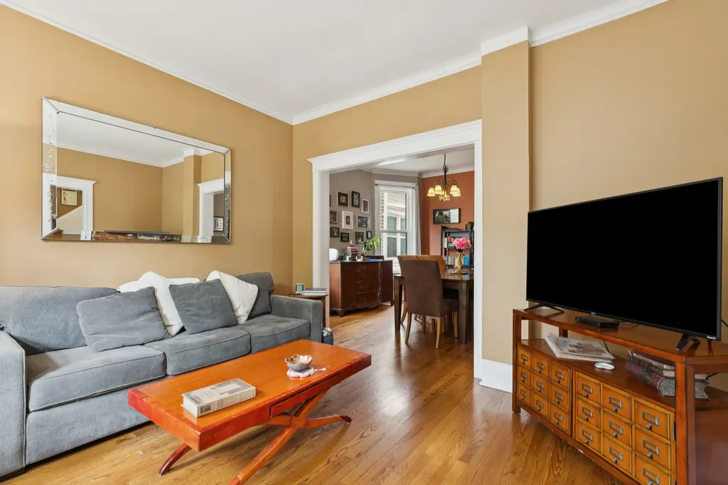 1946 West Summerdale Avenue Chicago IL 60640