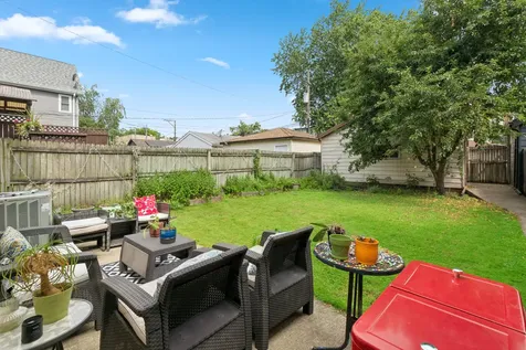 1946 West Summerdale Avenue Chicago IL 60640