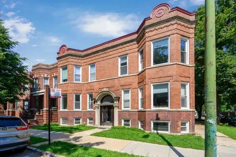 2703 North Sacramento Avenue Chicago IL 60647